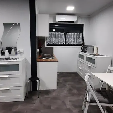 Gemuetliches Tiny Mit 30m2 Inklusive Kochmoeglichkeit