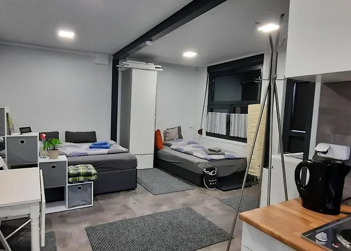 Gemuetliches Tiny Mit 30m2 Inklusive Kochmoeglichkeit Apartmán