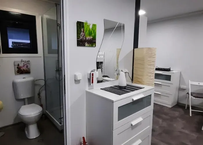 Gemuetliches Tiny Mit 30m2 Inklusive Kochmoeglichkeit Appartamento