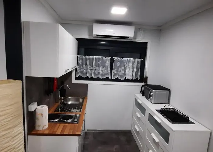 Gemuetliches Tiny Mit 30m2 Inklusive Kochmoeglichkeit Appartamento Lenzing