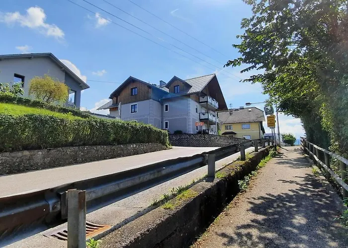 Gemuetliches Tiny Mit 30m2 Inklusive Kochmoeglichkeit Lenzing